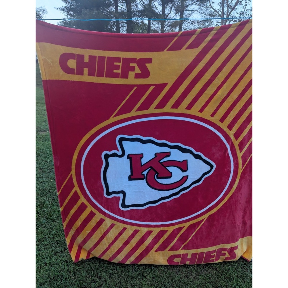 Logobrands Kansas City Chiefs Fleece Throw Blanket NFL Football Plush Red Large